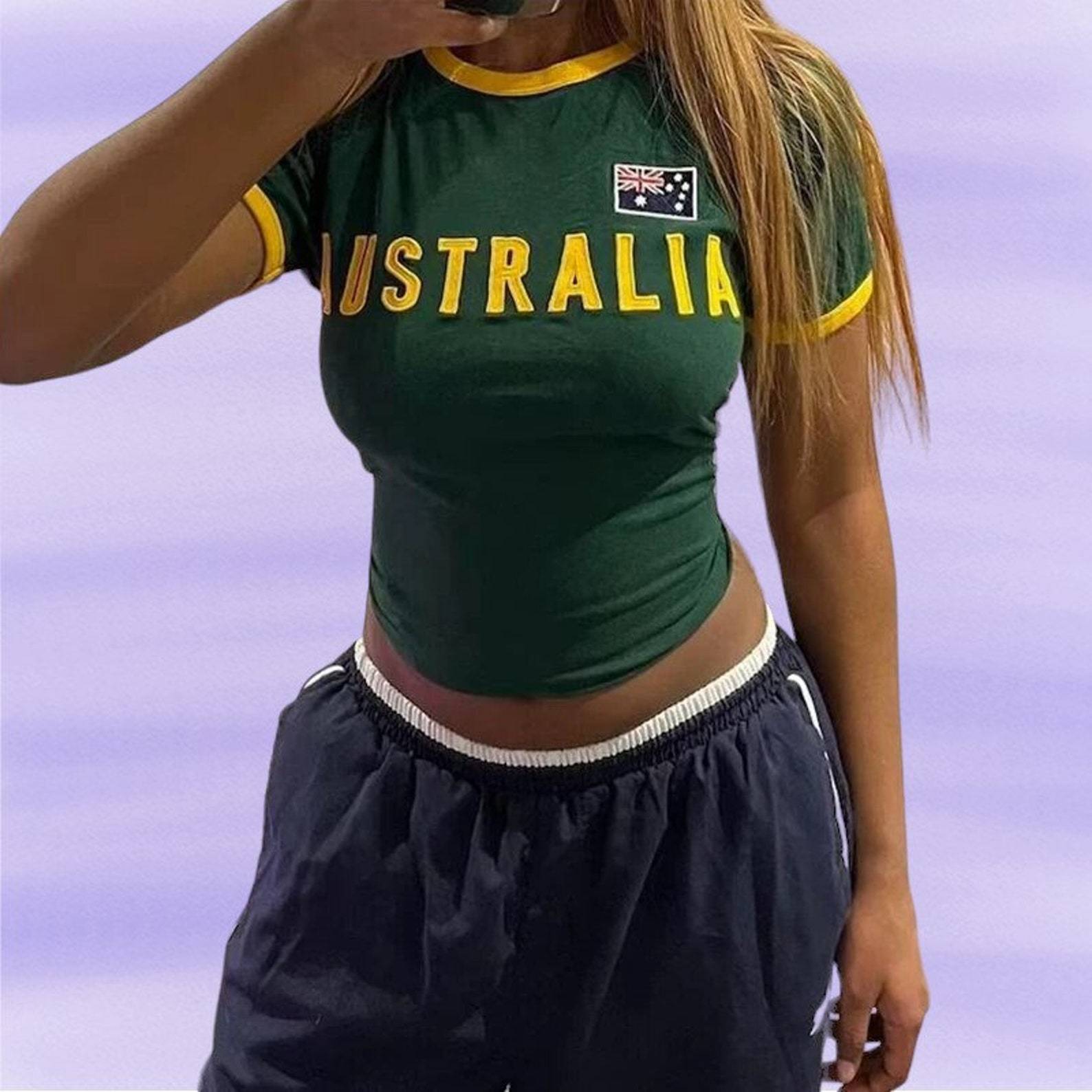 Embroidery In Australia - Y2k الجمالية المرأة أستراليا تي شيرت