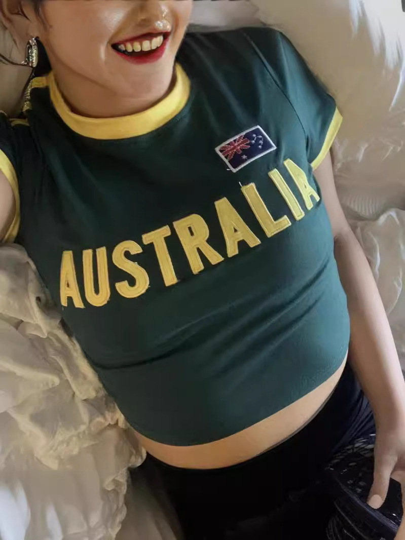 Y2k الجمالية المرأة أستراليا ت - مراجعة Embroidery In Australia وسعره